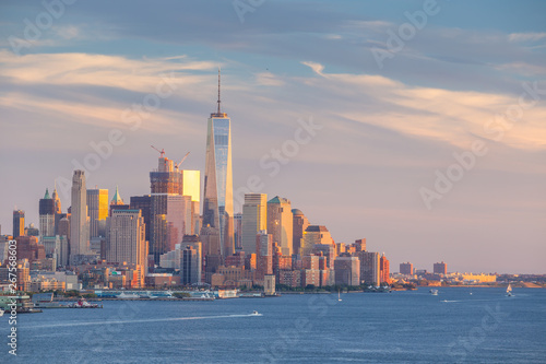 Cuadros en Lienzo New York City midtown Manhattan sunset skyline panorama view over Hudson River