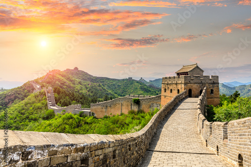 Fototapeta mur  wielki-mur-chinski-o-zachodzie-slonca-jinshanling