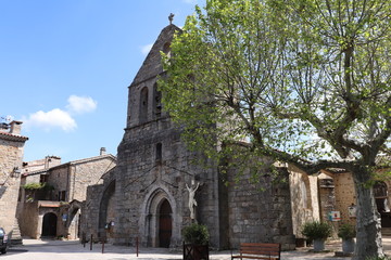 Eglise Saint André - Village de Ailhon en Ardèche