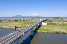 筑波山を背景に圏央道（常総インターチェンジ付近）を俯瞰撮影　鬼怒川　高速道路