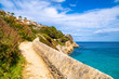 Sommer Urlaub Cala Romantica Mallorca mit blauen Himmel 