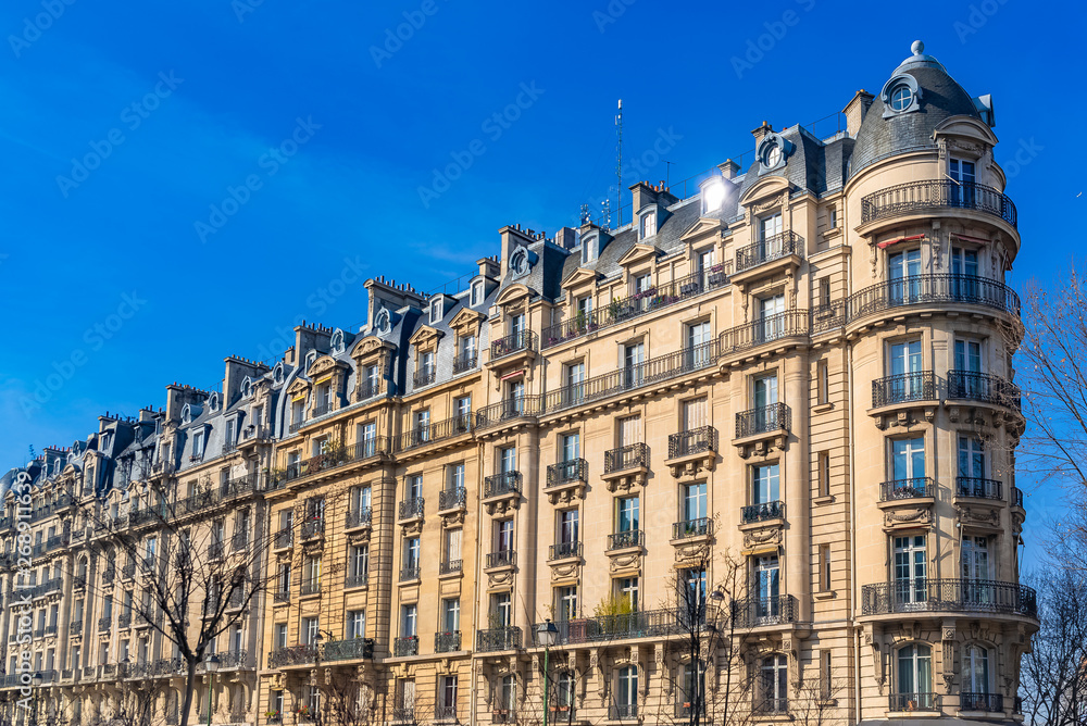 Paris, beautiful building, typical parisian facade boulevard Pereire - obrazy, fototapety, plakaty 