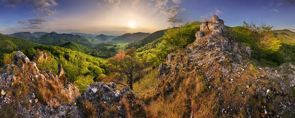 Canvas Print - Majestic sunset in the mountains landscape