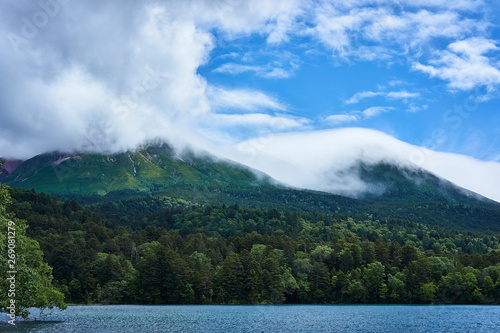 北海道オンネトー湖と雌阿寒岳 阿寒富士stock Photo Adobe Stock 北海道オンネトー湖と雌阿寒岳 阿寒富士stock Photo Adobe Stock