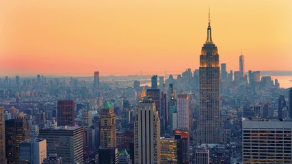 Fototapete - Panoramic view on Manhattan at sunset, New York City.