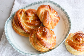 Fluffy rolls from yeast dough