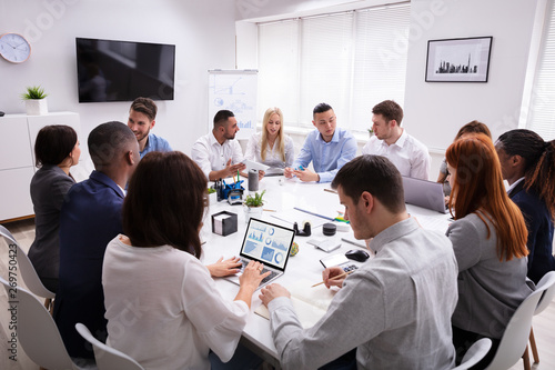 Fotomural Multi Ethnic Business People Having Business Meeting