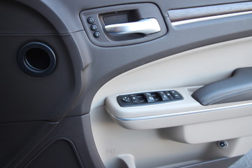 Vehicle door card