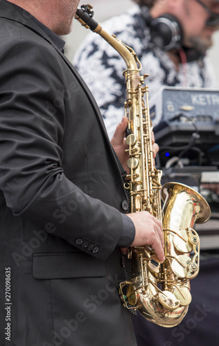 Obraz Dibond muzyka w piazza delle tre torri w mediolanie