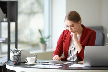 Sticker - Female accountant working in office