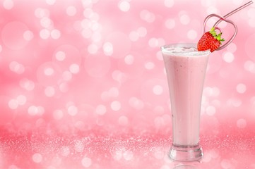 Canvas Print - Glass of delicious strawberry cocktail isolated on white background