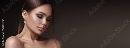 Fotomural Beauty portrait of model with natural make-up