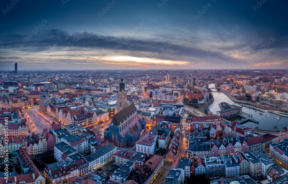 Nocna panorama Wrocławia - obrazy, fototapety, plakaty 
