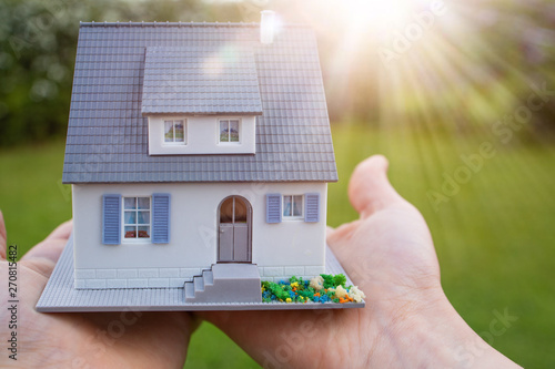 Haus Bauen Familie Auf Dem Land Kredit Bau Antrag Buy This Stock