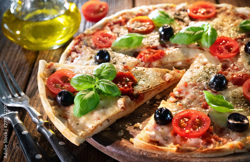 Italian pizza with mozzarella - obrazy, fototapety, plakaty 