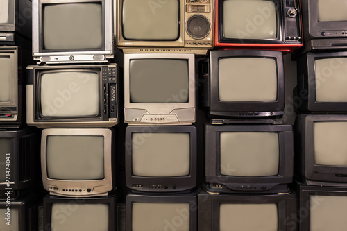 Pinturas sobre lienzo  Old tv set