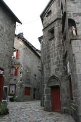 buildings in besse (france)