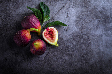 Wall Mural - figs on wooden table