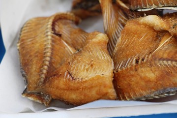 Canvas Print - Fried fish is tasty at street food