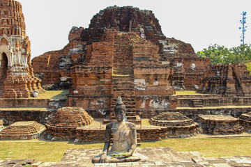 Wall Mural - Ancient buddha statue in Ayutthaya, Thailand