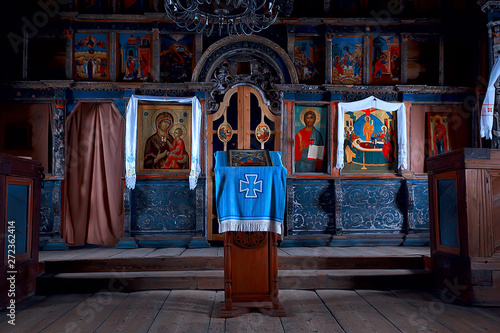 Fotomural interior in Russian wooden church / orthodox wooden architecture, interior ortho