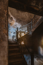 Abandoned Creepy Rooms