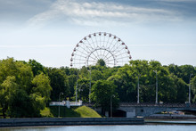 Central Part Of Minsk, Embankment Of The River Svisloch, Amusement Park
