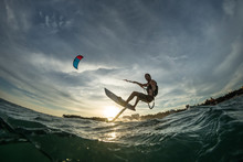 Surf Rides Hydrofoilkite 