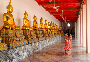 Wall Mural - Wat Pho temple and buddhist monks in Bangkok