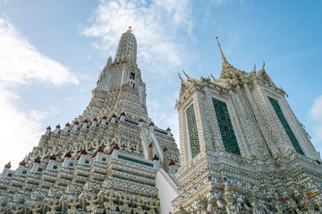 Canvas Print - Deatail of the Pagoda at Wat Arun