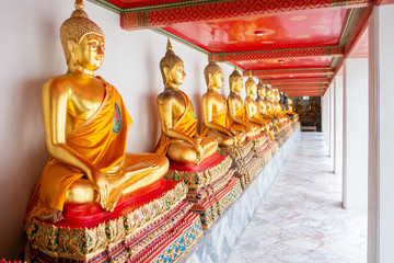 Canvas Print - Nice Gold Buddha Statue in Thailand Temple.