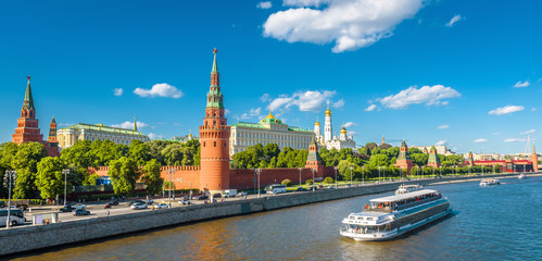 Wall Mural - Panoramic view of the beautiful Moscow Kremlin