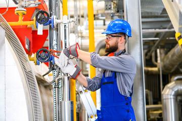 Wall Mural -  worker  in industrial plant