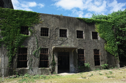 日本の広島県の大久野島の日本軍の工場の跡地の廃墟 Buy This Stock Photo And Explore Similar Images At Adobe Stock Adobe Stock