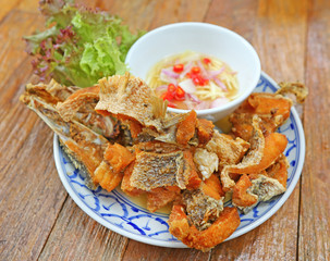 Canvas Print - Deep-Fried Sea Bass With Fish Sauce