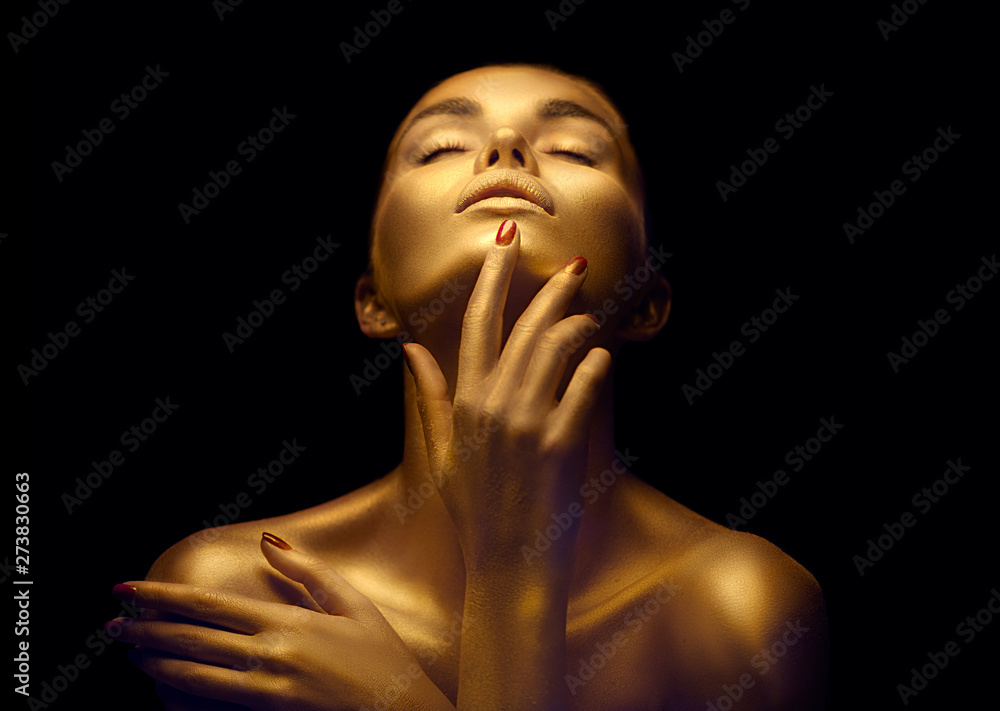 Beauty sexy woman with golden skin. Fashion art portrait closeup. Model girl with shiny golden professional makeup. Gold jewellery - obrazy, fototapety, plakaty 