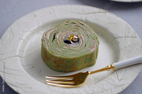 抹茶のクレープロールケーキ 求肥入り 黒豆 金箔 Buy This Stock Photo And Explore Similar Images At Adobe Stock Adobe Stock 抹茶のクレープロールケーキ 求肥入り 黒豆 金箔 Buy This Stock Photo And Explore Similar Images At Adobe Stock Adobe Stock