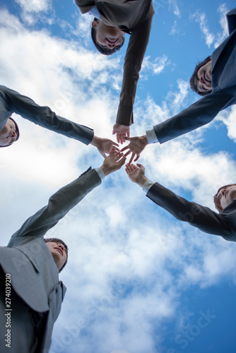 円陣を組むビジネスマンとビジネスウーマン Buy This Stock Photo And Explore Similar Images At Adobe Stock Adobe Stock 円陣を組むビジネスマンとビジネスウーマン Buy This Stock Photo And Explore Similar Images At Adobe Stock Adobe Stock