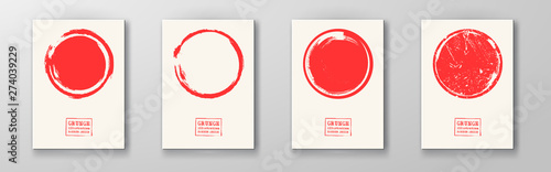 Fotografía Big red grunge circle on white backgrounds set.