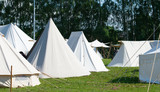 Fototapeta  - Zeltlager und Marktstand bei einem Mittelalter Spektakel 