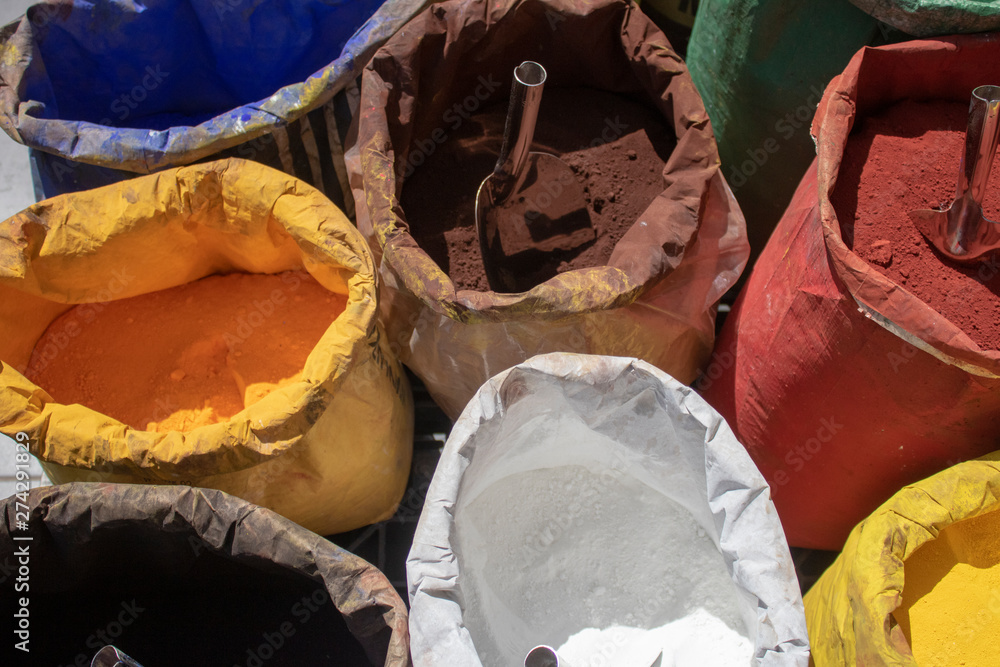 Powder coating in different colors, to fill the sphere have different colors.