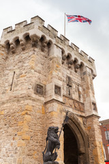 Wall Mural - The Bargate is a medieval gatehouse in UK