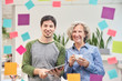 © Robert Kneschke - Senior Business Frau zusammen mit einem Trainee
