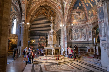 Wall Mural - Panoramic view of interior of Battistero di San Giovanni