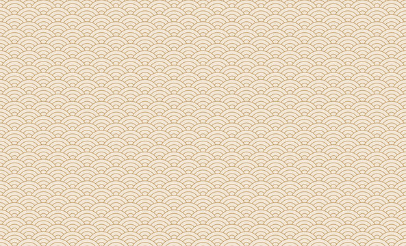 Seamless japanese wave pattern. Repeating ocean water curve chinese texture. Gold and white line art vector illustration. Vintage geometric shape background. Retro sea ornament