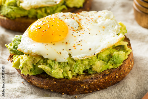 Fotomural Homemade Avocado Toast with Eggs