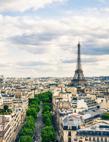 パリ 凱旋門から眺めるエッフェル塔 縦位置 Stock 写真 Adobe Stock