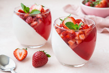  Strawberry And Vanilla Cream  Jelly Dessert With Fresh Berry