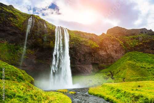 Cuadros en Lienzo Seljalandsfoss waterfall in Iceland at sunset