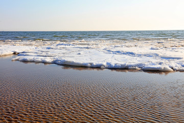 Canvas Print - beach and sea ice